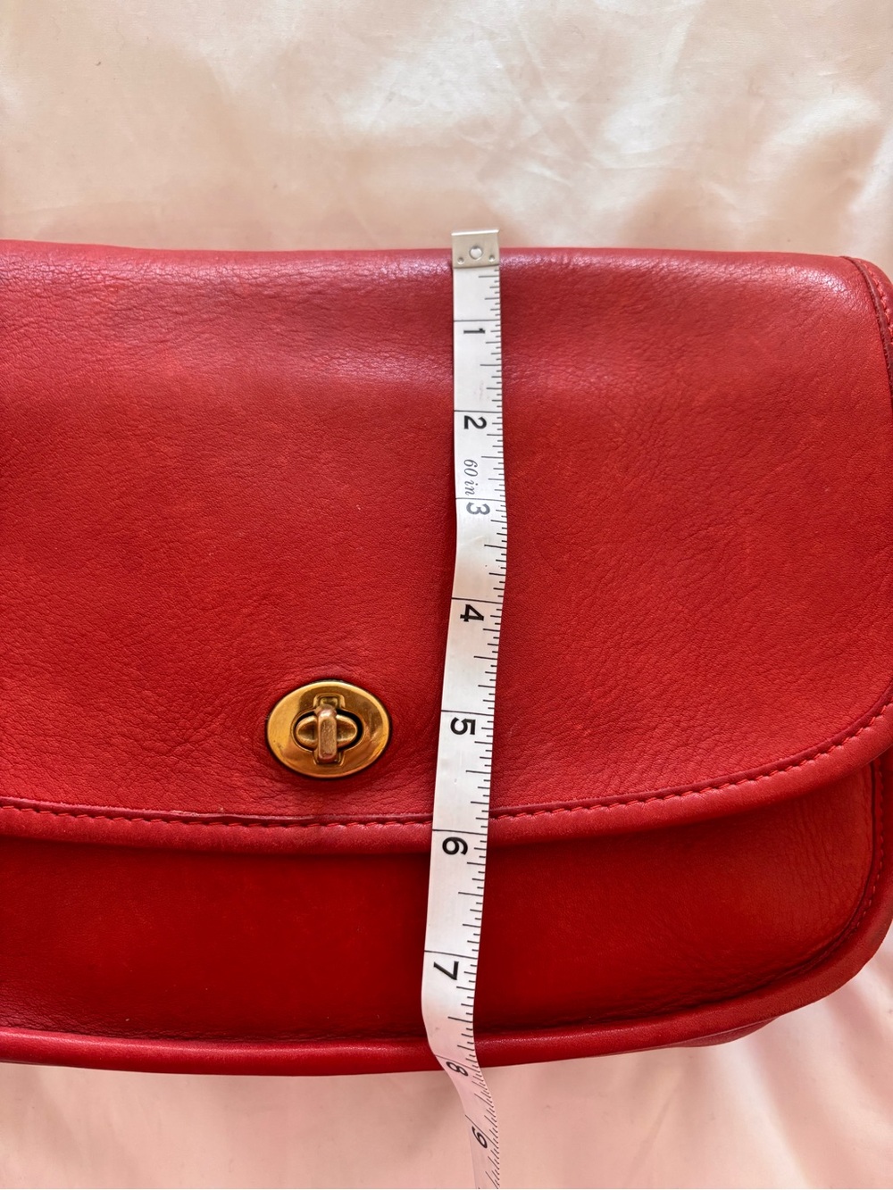 RARE Authentic VINTAGE RED Coach City Bag. Inside is clean.  CROSSBODY 9790 - Picture 9 of 9